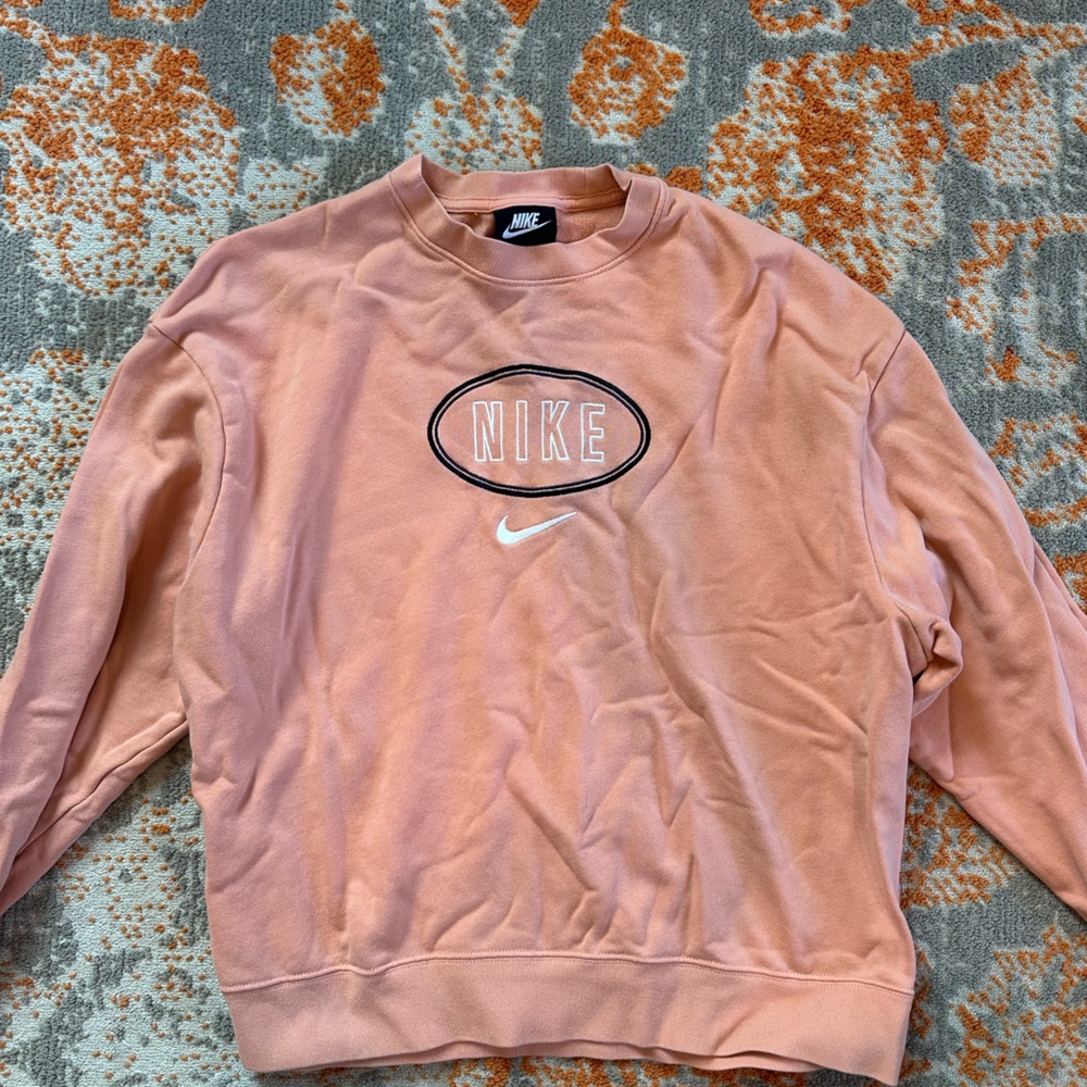 Nike Women’s Coral Thin Crewneck Size M